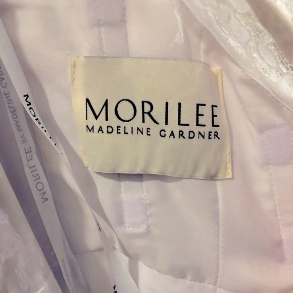 Removable sash Morilee Madeleine Gardner Wedding Dress - Picture 12 of 15